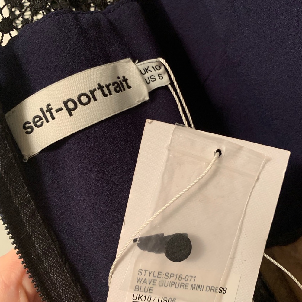 SOLD Self-Portrait Wave Guipure Lace Dress - Picture 4 of 4